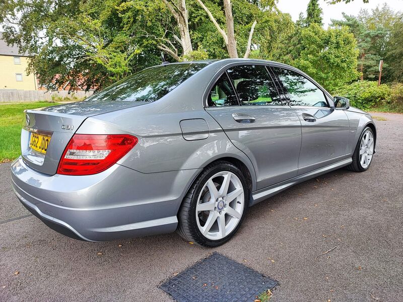 MERCEDES-BENZ C CLASS