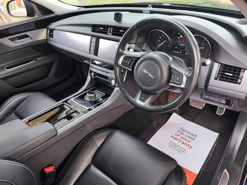 JAGUAR XF
