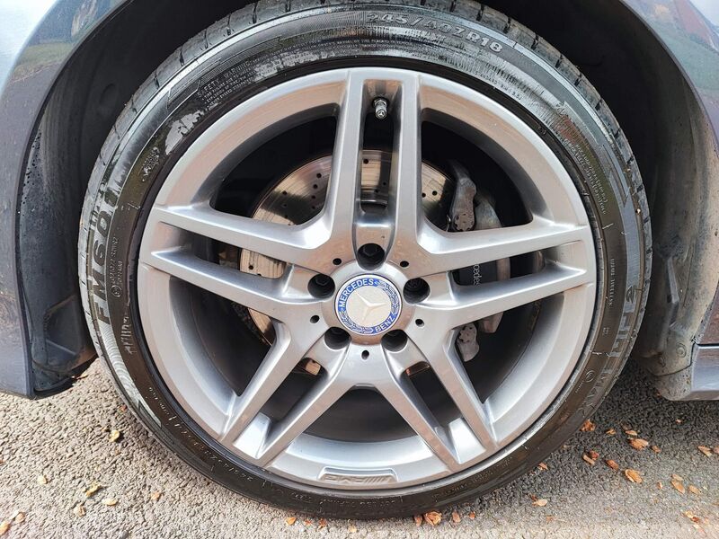 MERCEDES-BENZ E CLASS