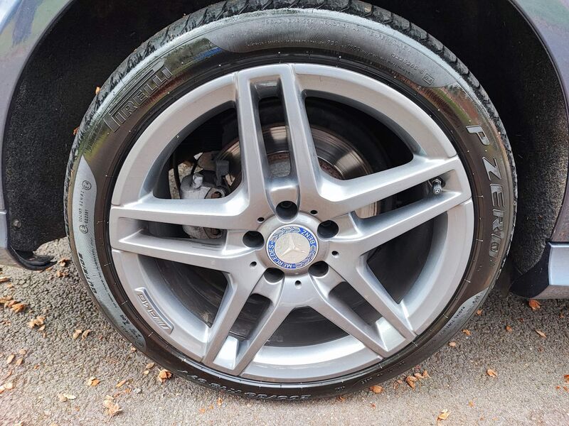 MERCEDES-BENZ E CLASS